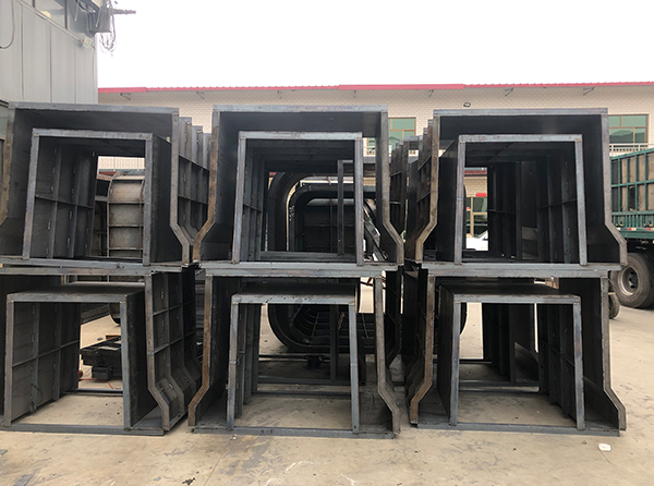 預(yù)制梯形槽模具