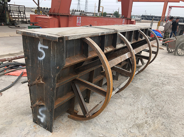 隔離墩模具